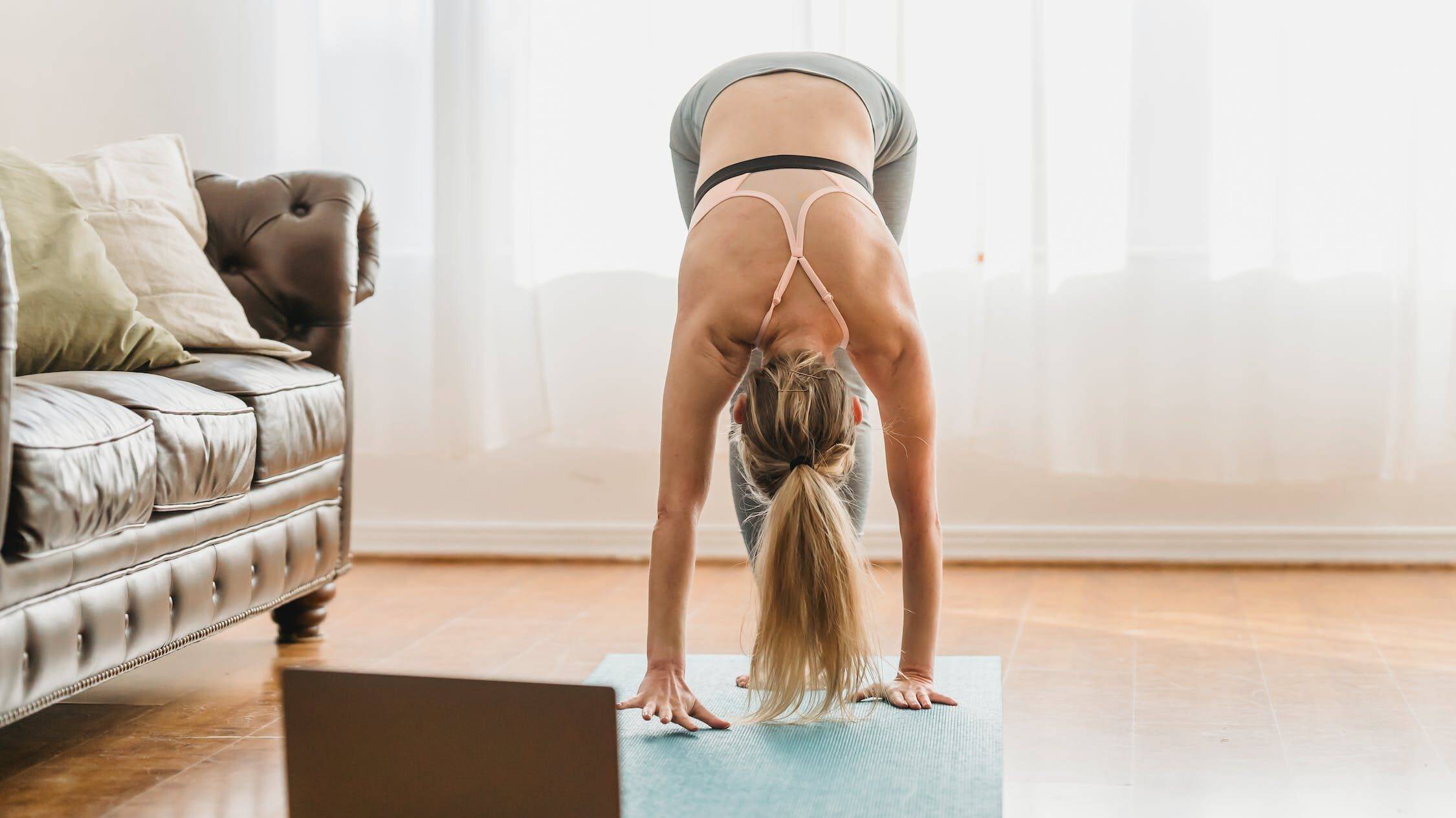 forward bend yoga pose for natural sinusitis treatments